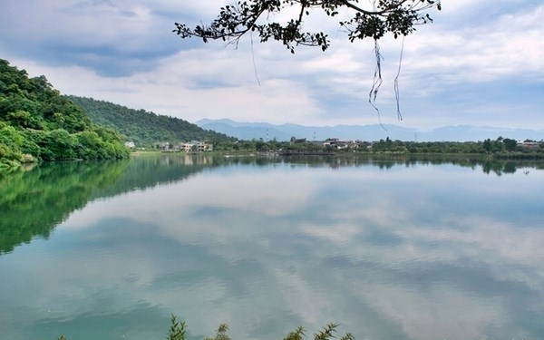 梅花湖